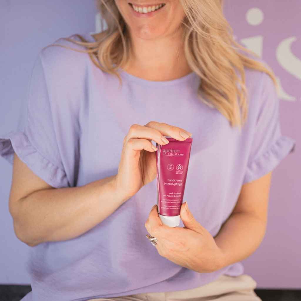 Apeiron hoitava käsivoide 75ml