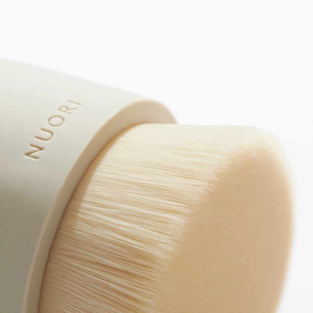 NUORI Caressing Facial Brush kasvoharja Neutral