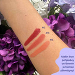 Punainen huulipuna Zao Cocoon Lipstick sävyt iholla